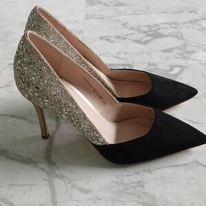 Chic Black and Gold Glitter Heels